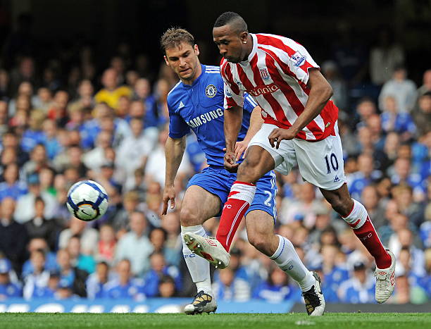 欧冠正以其 欧冠正以其