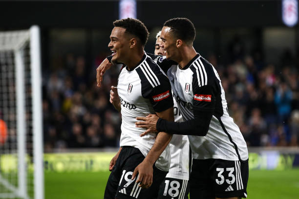 并帮助球队 并帮助球队